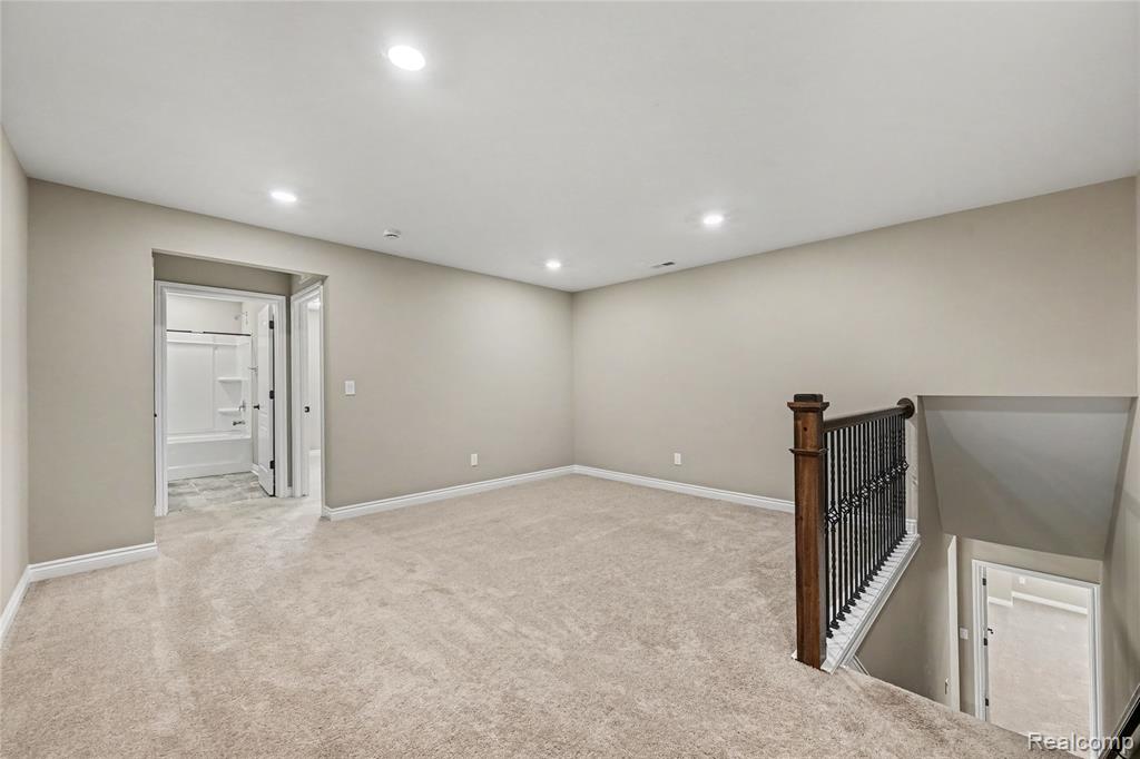 5224 Lewiston Road Canton, MI 48188 - Photo 28 of 38 Gallery Image 28