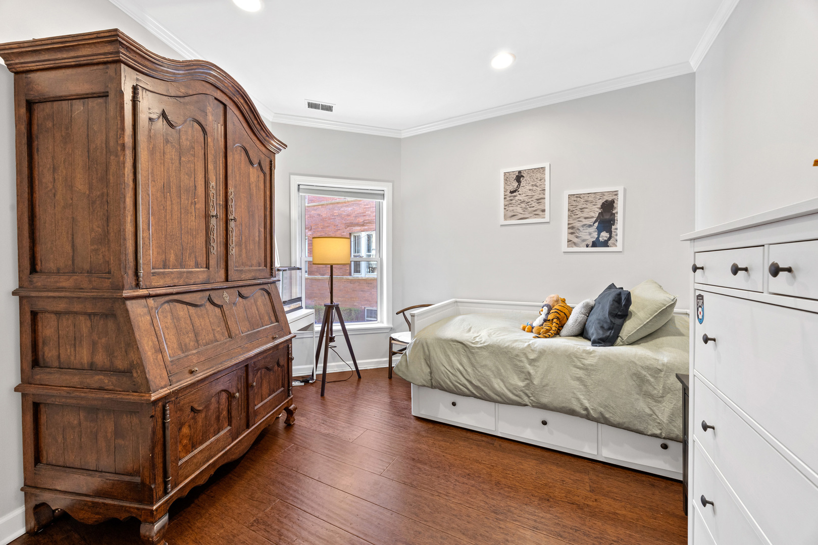 656 West Buckingham Place, Unit 1E Chicago, IL 60657 - Photo 19 of 28