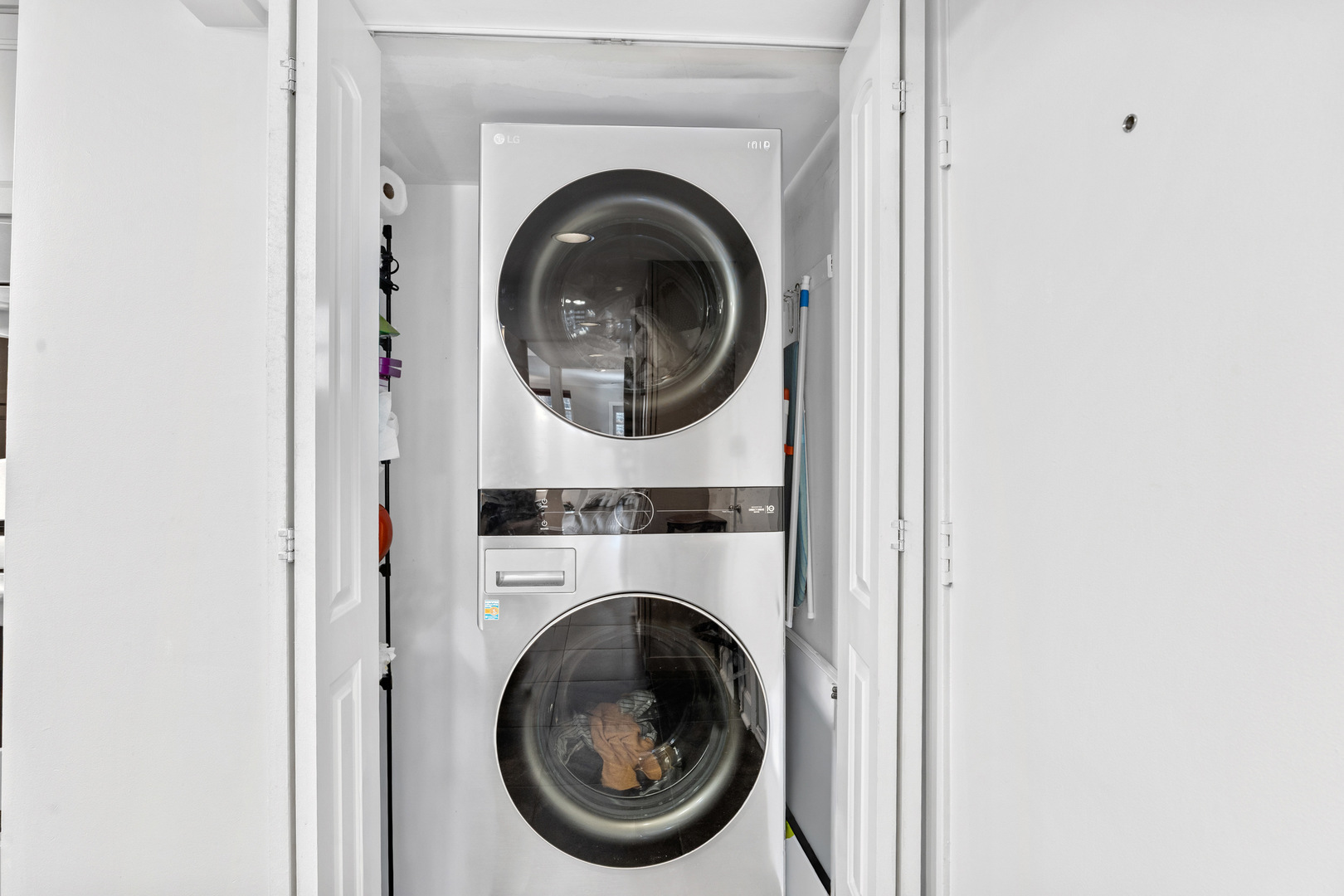 656 West Buckingham Place, Unit 1E Chicago, IL 60657 - Photo 23 of 28