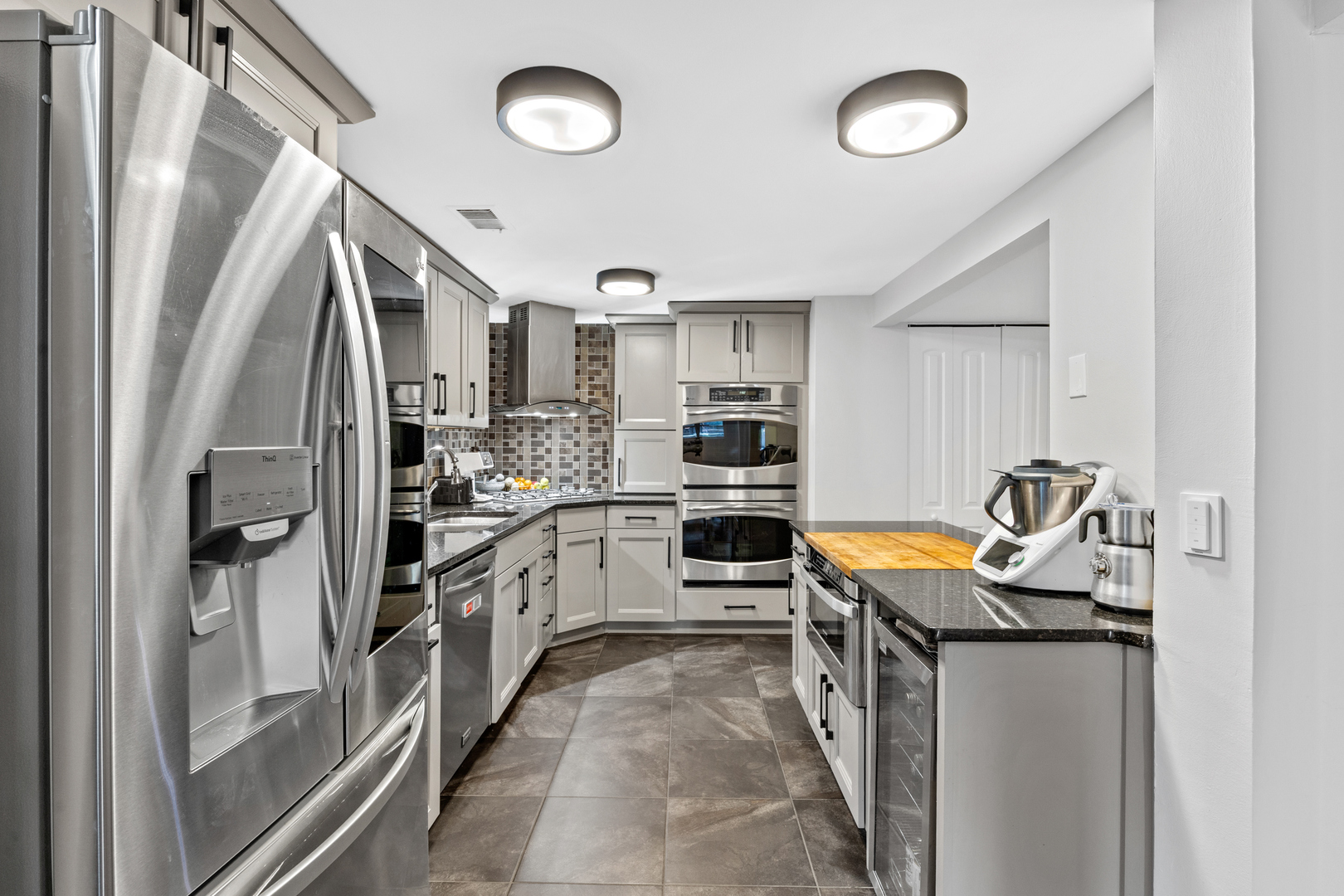 656 West Buckingham Place, Unit 1E Chicago, IL 60657 - Photo 6 of 28