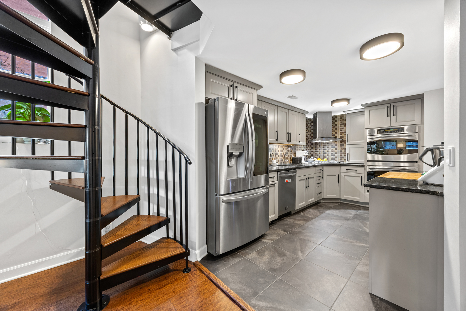 656 West Buckingham Place, Unit 1E Chicago, IL 60657 - Photo 9 of 28