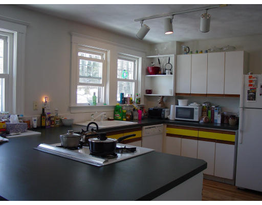 73 Westchester Road, Unit 2 Newton, MA 02458 - Photo 4 of 12