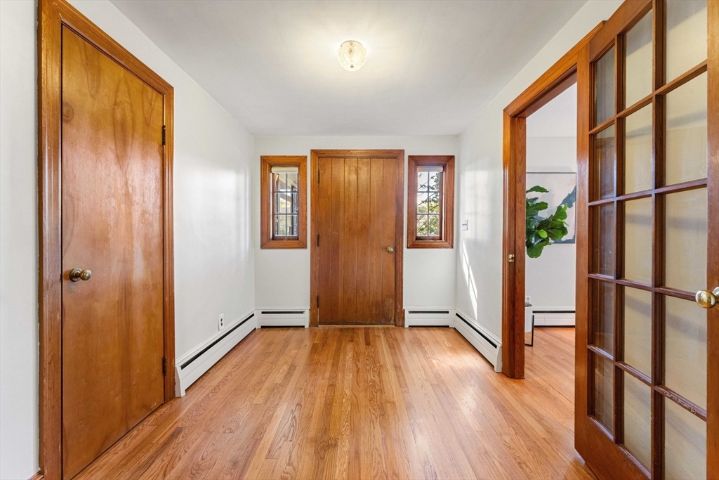 173 Fairfield Street Needham, MA 02492 - Photo 4 of 37