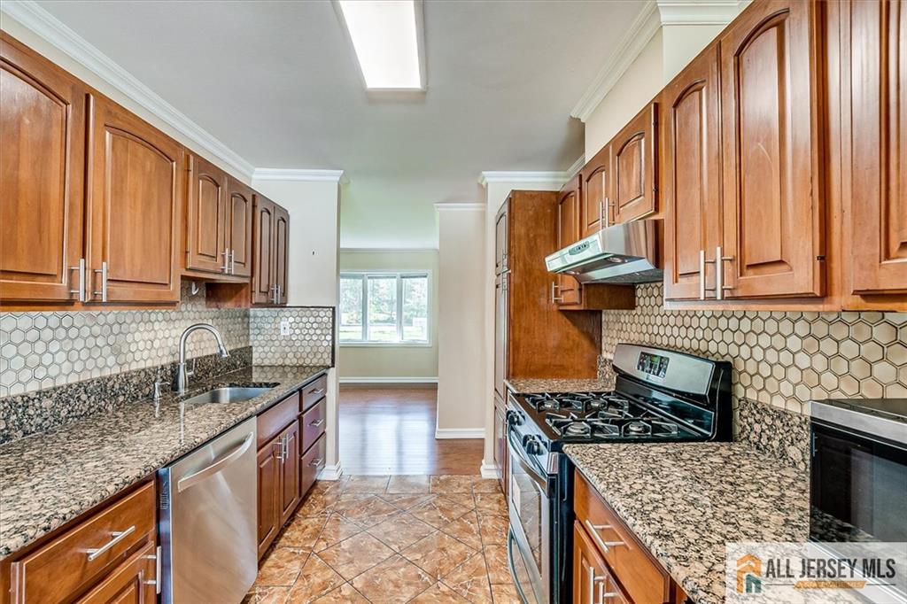 23 Wheeler Road Kendall Park, NJ 08824 - Photo 11 of 30 Gallery Image 11