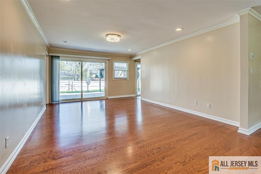 23 Wheeler Road Kendall Park, NJ 08824 - Photo 8 of 30 Gallery Image 8