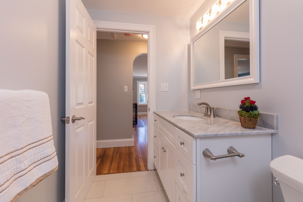 2 Pomeroy Road North Reading, MA 01864 - Photo 16 of 26 Gallery Image 16