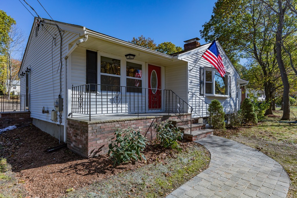 2 Pomeroy Road North Reading, MA 01864 - Photo 2 of 26 Gallery Image 2