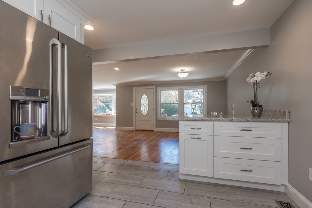 2 Pomeroy Road North Reading, MA 01864 - Photo 4 of 26 Gallery Image 4