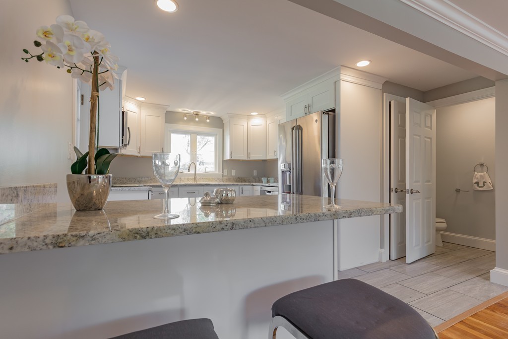 2 Pomeroy Road North Reading, MA 01864 - Photo 5 of 26 Gallery Image 5
