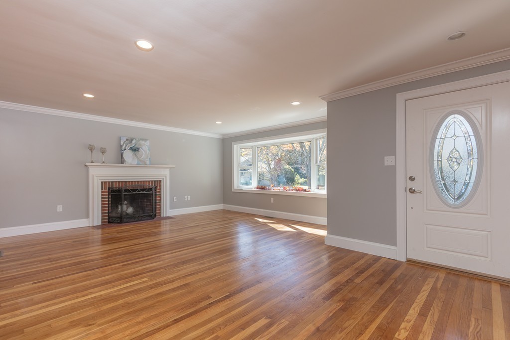 2 Pomeroy Road North Reading, MA 01864 - Photo 7 of 26 Gallery Image 7