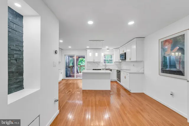 $567,000 | 5809 Waterdale Court, Centreville, VA 20121