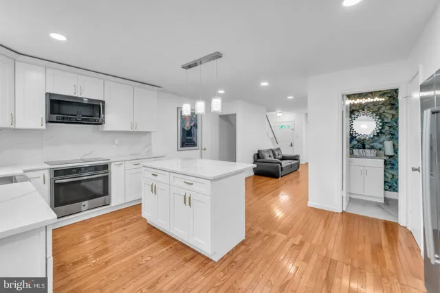 $567,000 | 5809 Waterdale Court, Centreville, VA 20121