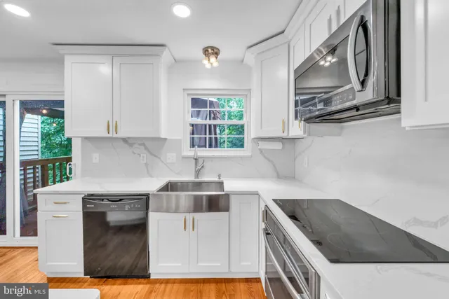 $567,000 | 5809 Waterdale Court, Centreville, VA 20121