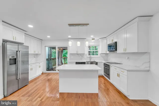 $567,000 | 5809 Waterdale Court, Centreville, VA 20121