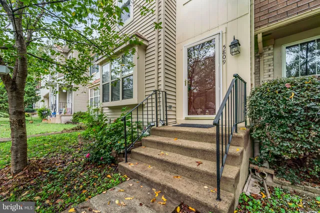 $567,000 | 5809 Waterdale Court, Centreville, VA 20121