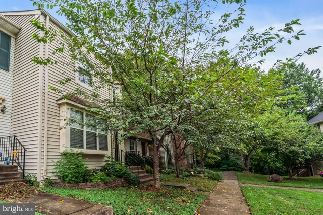 $567,000 | 5809 Waterdale Court, Centreville, VA 20121