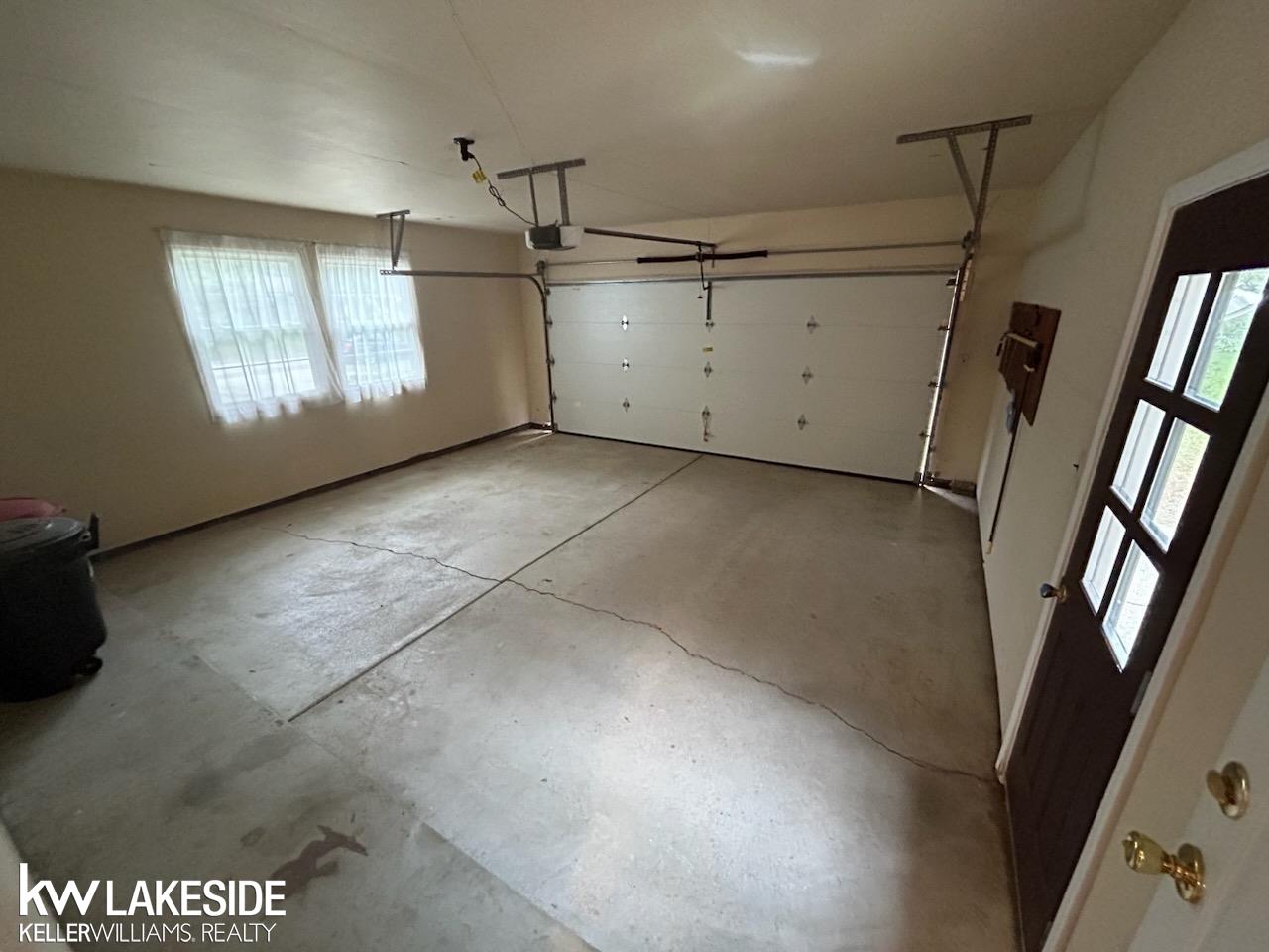 3308 Spring Meadow Drive Rochester, MI 48306 - Photo 20 of 22 50156833-b090ad16-9d6b-4f48-90dd-95abe30978bb.JPG