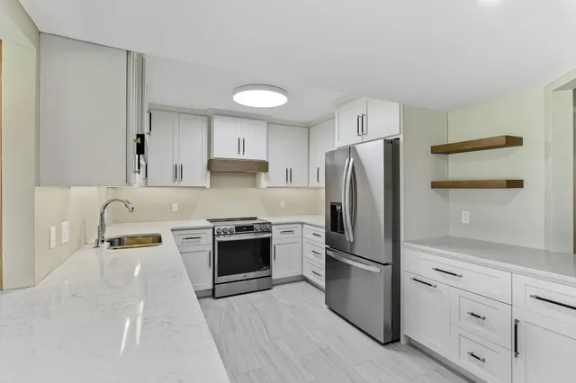 $329,900 | 4825 Babcock Trail, Unit 2005, Inver Grove Heights, MN 55077