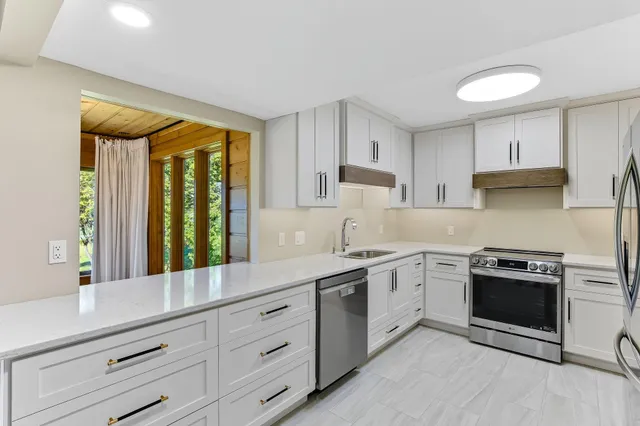 $329,900 | 4825 Babcock Trail, Unit 2005, Inver Grove Heights, MN 55077