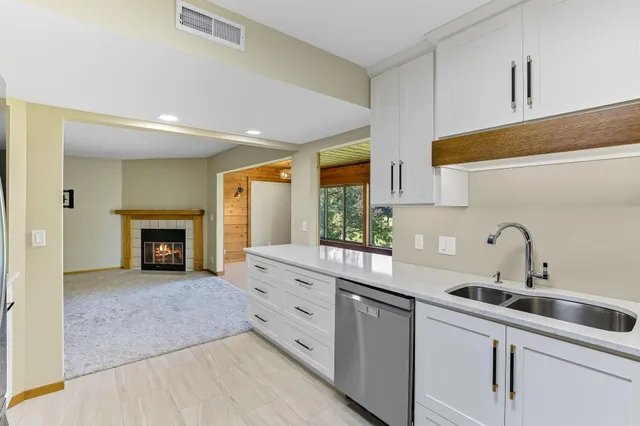 $329,900 | 4825 Babcock Trail, Unit 2005, Inver Grove Heights, MN 55077