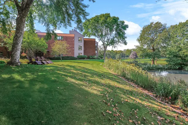 $329,900 | 4825 Babcock Trail, Unit 2005, Inver Grove Heights, MN 55077