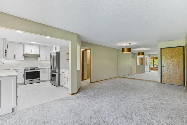 $329,900 | 4825 Babcock Trail, Unit 2005, Inver Grove Heights, MN 55077