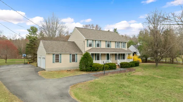 $729,000 | 7 Blueberry Lane, Brookline, NH 03033