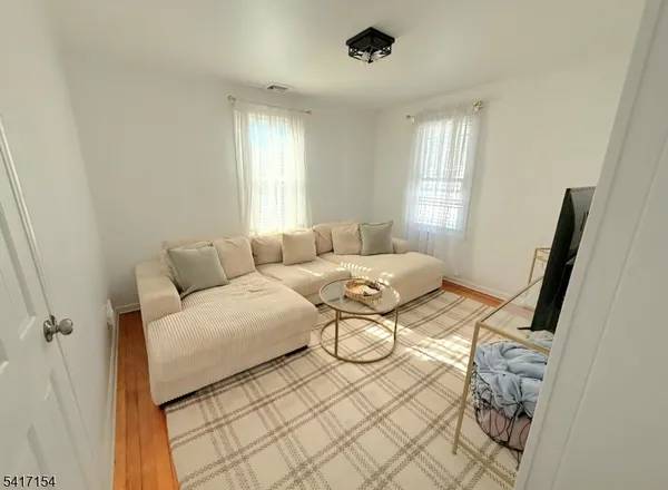 $2,100 | 56 Martin Road, Verona, NJ 07044