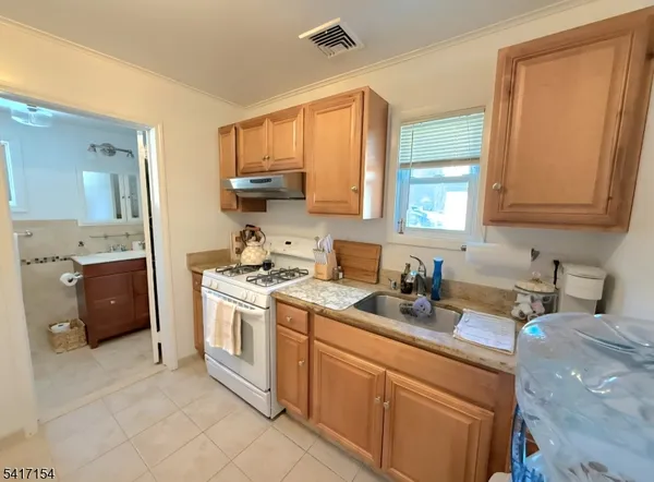 $2,100 | 56 Martin Road, Verona, NJ 07044