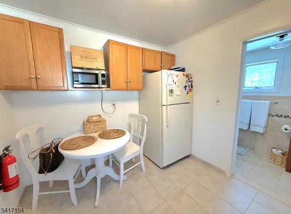 $2,100 | 56 Martin Road, Verona, NJ 07044