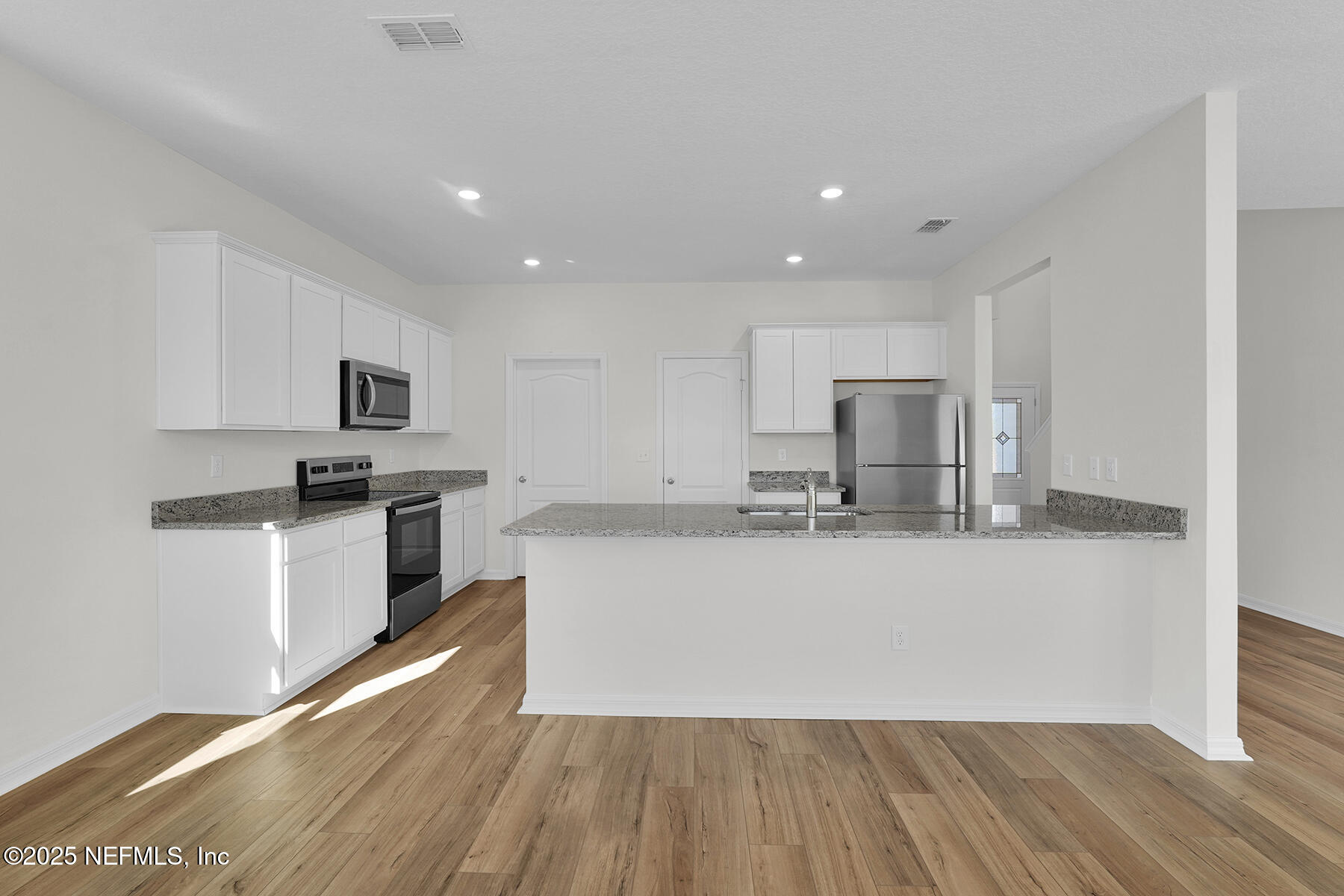 6917 Myrtle Oak Road Jacksonville, FL 32219 - Photo 10 of 26 Florida_Four Winds_L_009