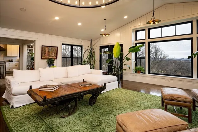 $3,999,000 | 4500 West Lake Road, Skaneateles, NY 13152