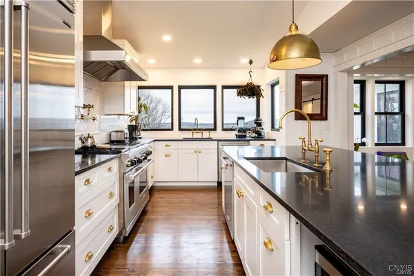 $3,999,000 | 4500 West Lake Road, Skaneateles, NY 13152
