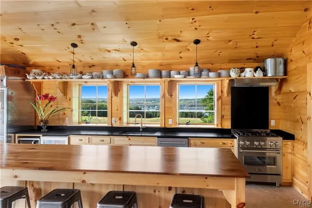 $3,999,000 | 4500 West Lake Road, Skaneateles, NY 13152