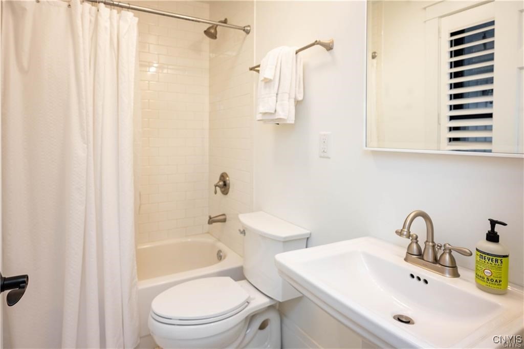 4500 West Lake Road Skaneateles, NY 13152 - Photo 44 of 49