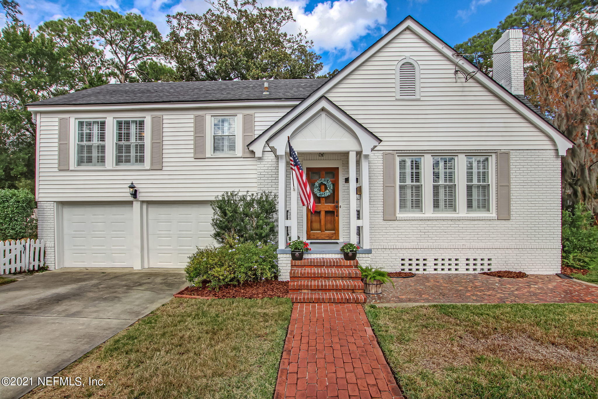 1409 Greenridge Road Jacksonville, FL 32207 - Photo 1 of 44 Welcome home!