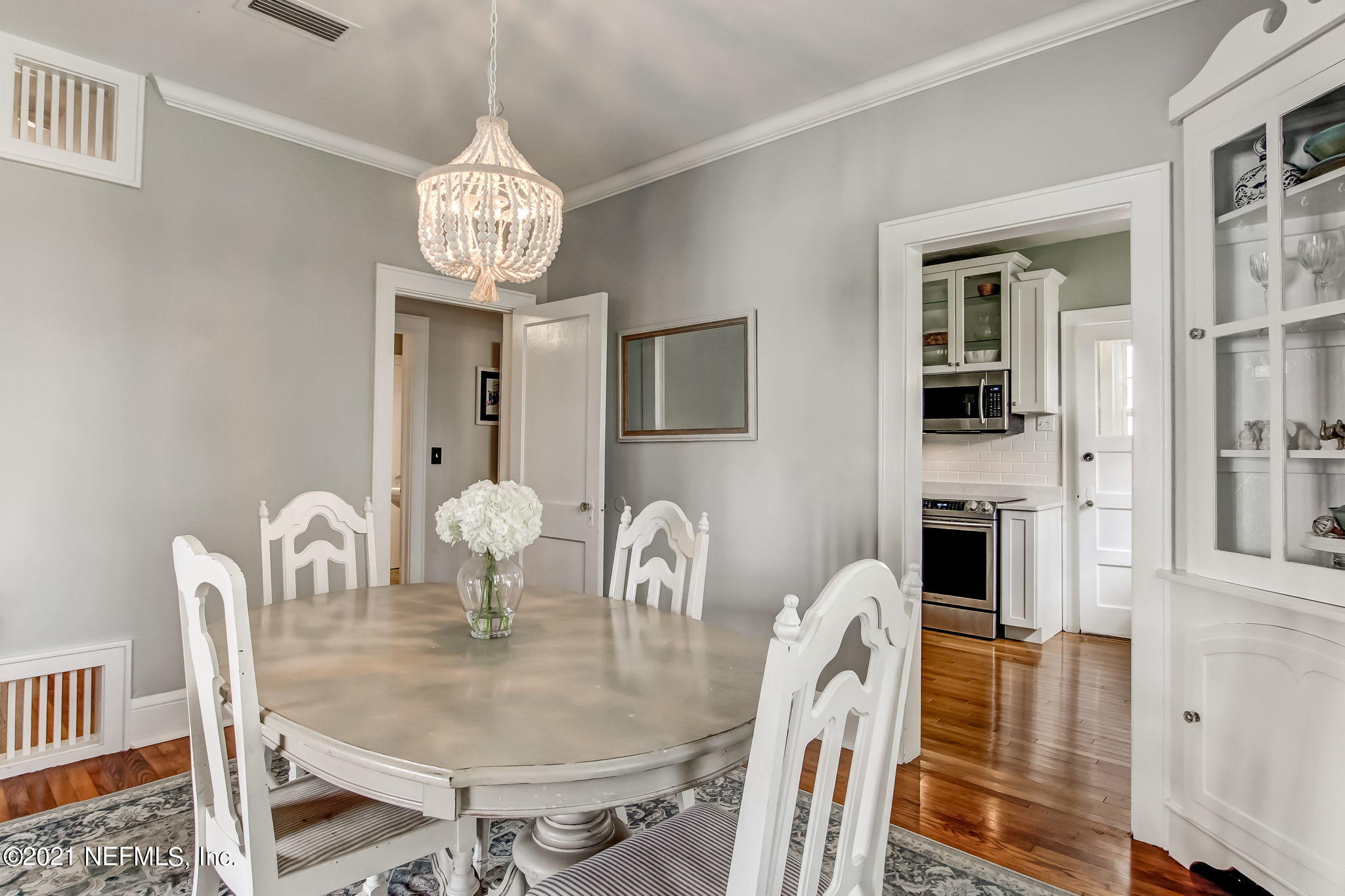 1409 Greenridge Road Jacksonville, FL 32207 - Photo 13 of 44 Dining with built in