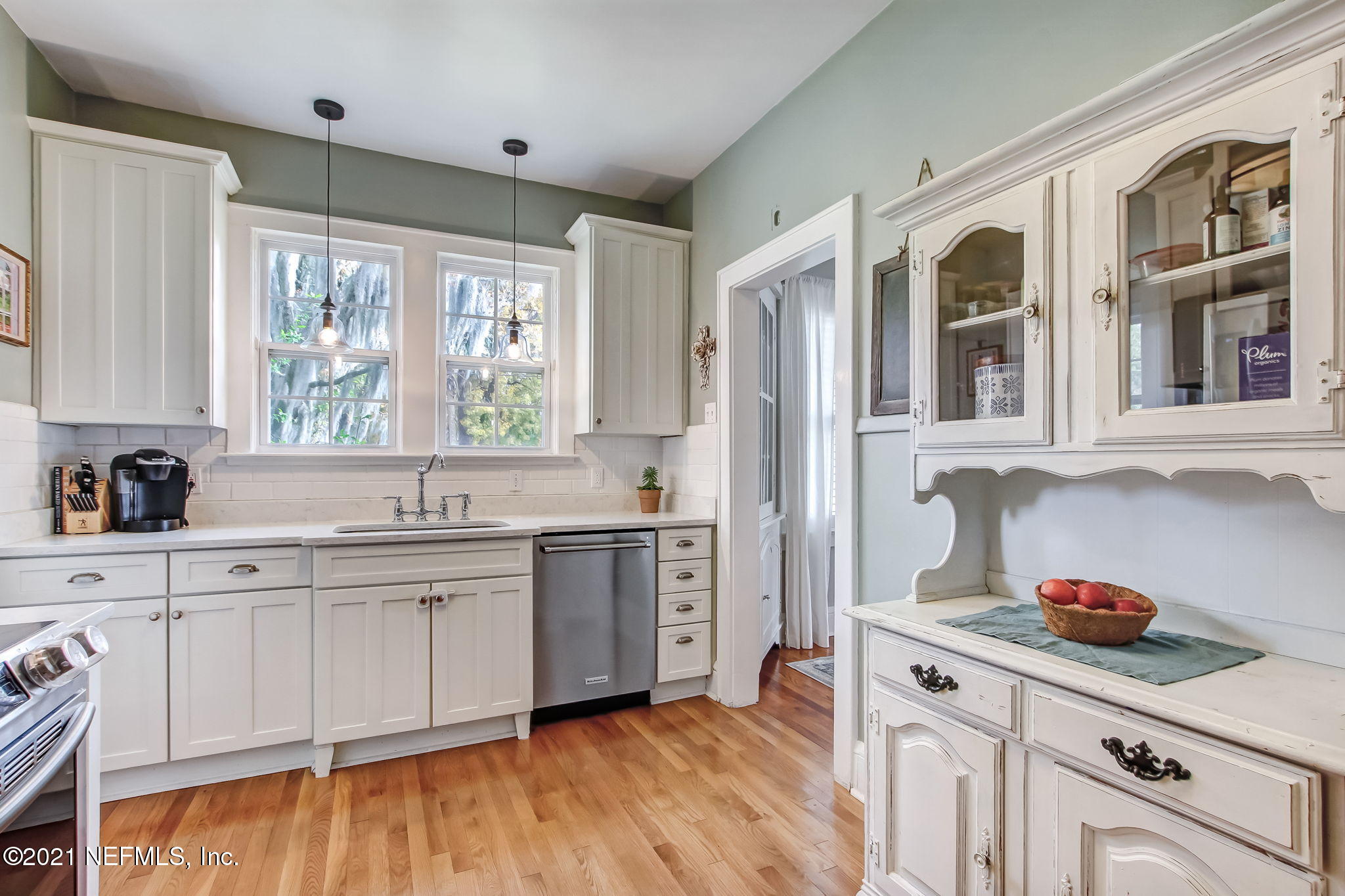 1409 Greenridge Road Jacksonville, FL 32207 - Photo 16 of 44 Additional kitchen view