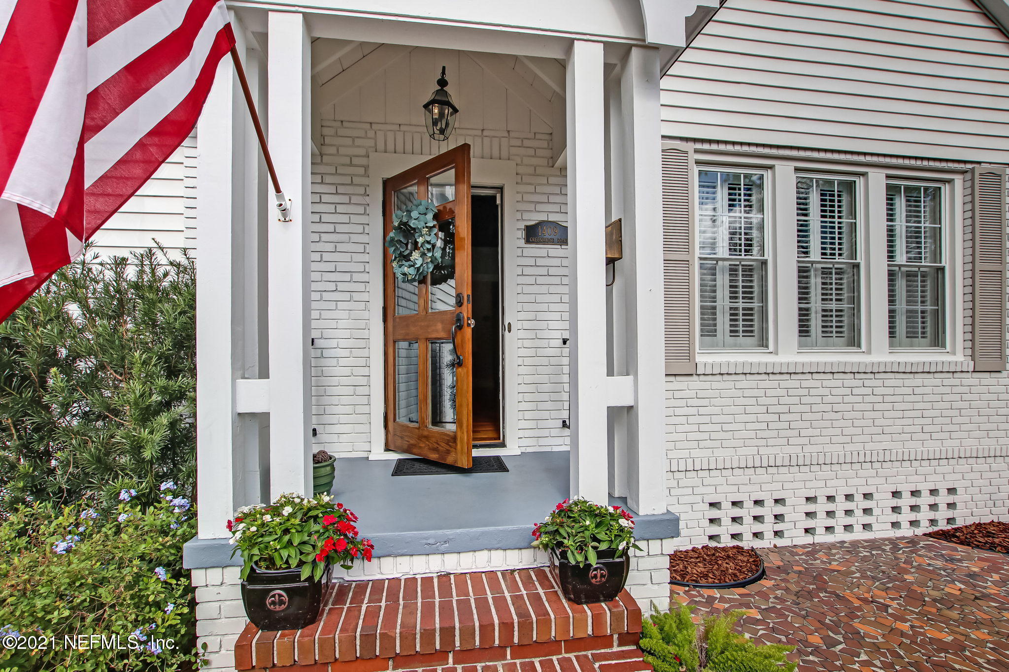 1409 Greenridge Road Jacksonville, FL 32207 - Photo 2 of 44 Covered porch