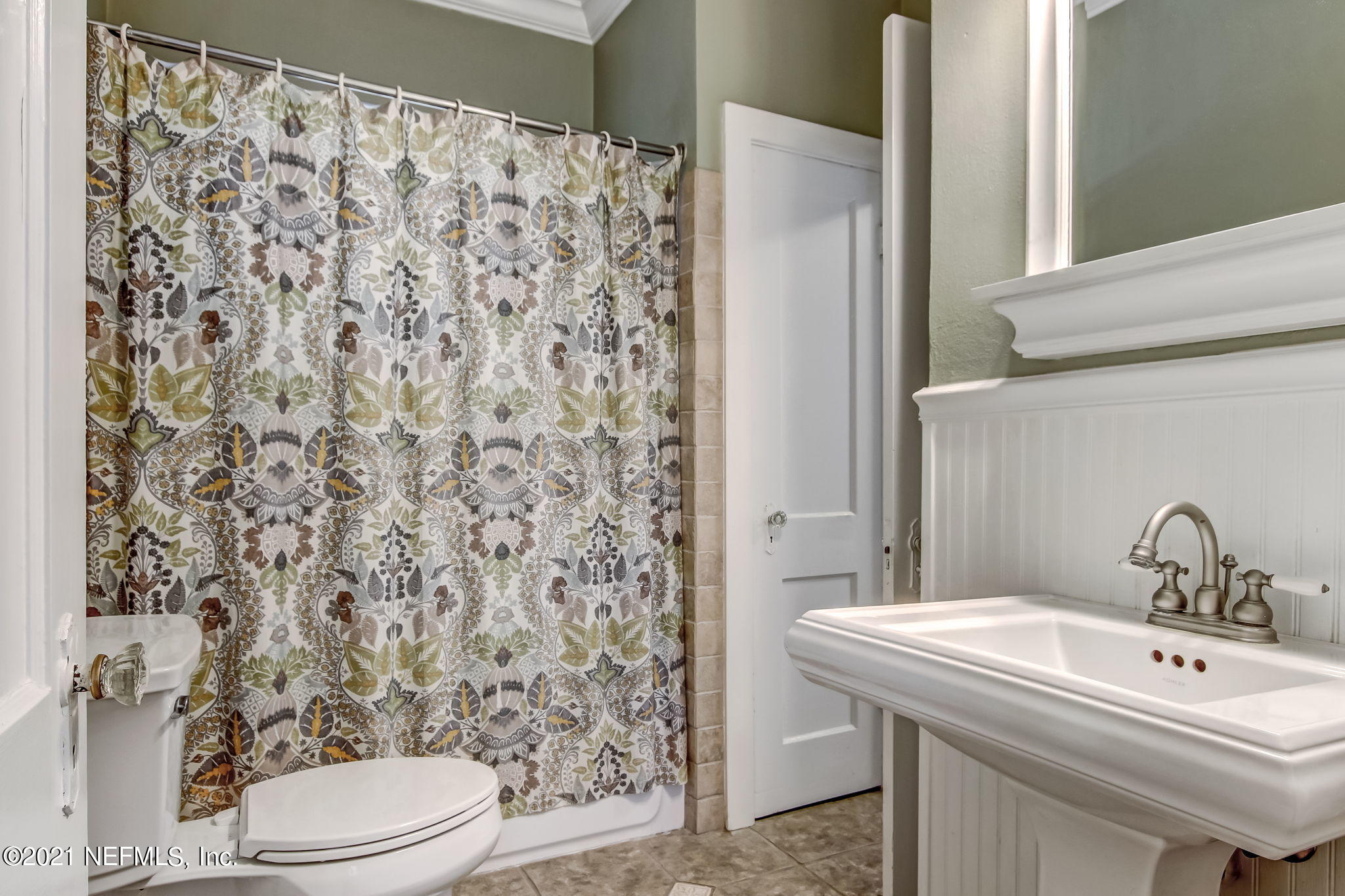 1409 Greenridge Road Jacksonville, FL 32207 - Photo 23 of 44 Downstairs bathroom