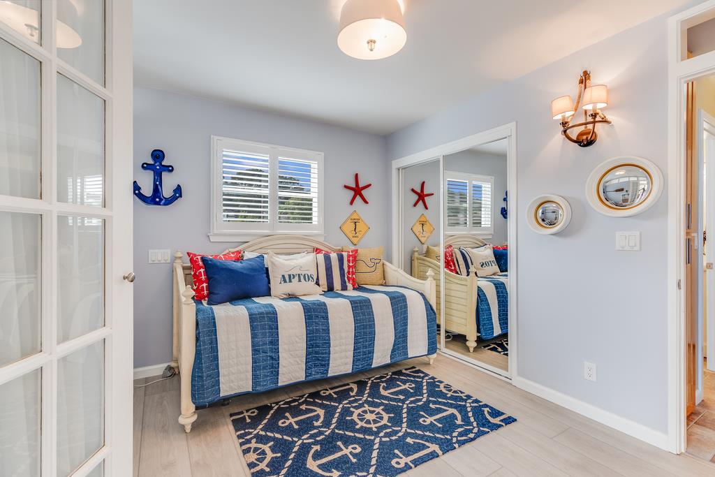 111 Hainline Road Aptos, CA 95003 - Photo 29 of 36 Gallery Image 29