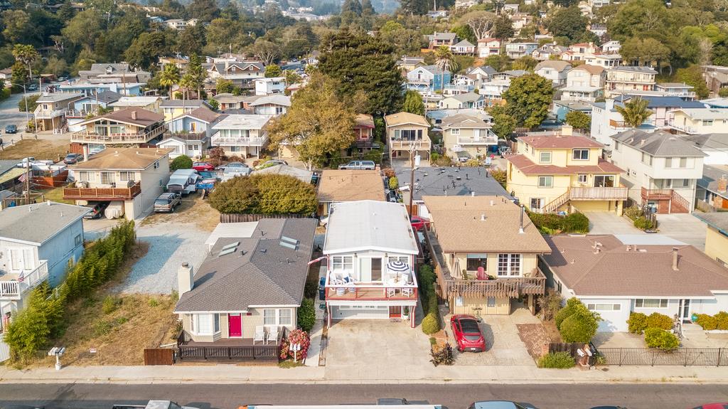 111 Hainline Road Aptos, CA 95003 - Photo 32 of 36 Gallery Image 32