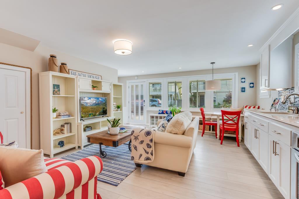 111 Hainline Road Aptos, CA 95003 - Photo 6 of 36 Gallery Image 6