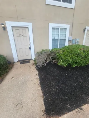 $179,900 | 5093 Chupp Way Circle, Lithonia, GA 30038