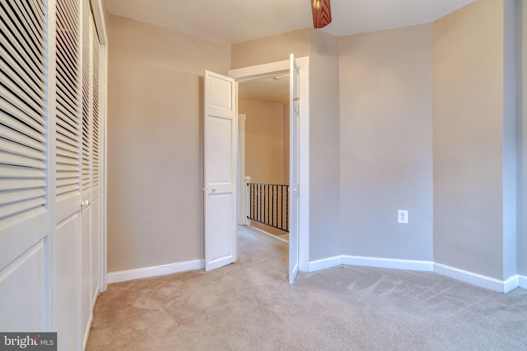 610 Harding Place Baltimore, MD 21211 - Photo 33 of 39 space for a full bed