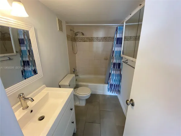$2,150 | 1913 South Ocean Drive, Unit 327, Hallandale Beach, FL 33009