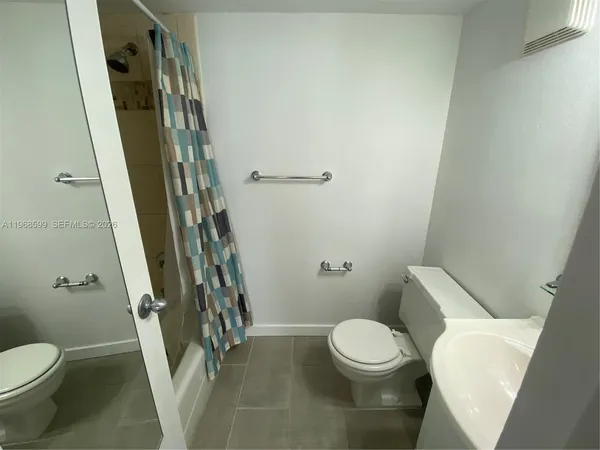 $2,150 | 1913 South Ocean Drive, Unit 327, Hallandale Beach, FL 33009