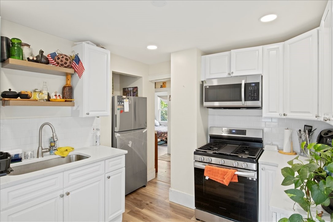 467 Benton Street Rochester, NY 14620 - Photo 3 of 27