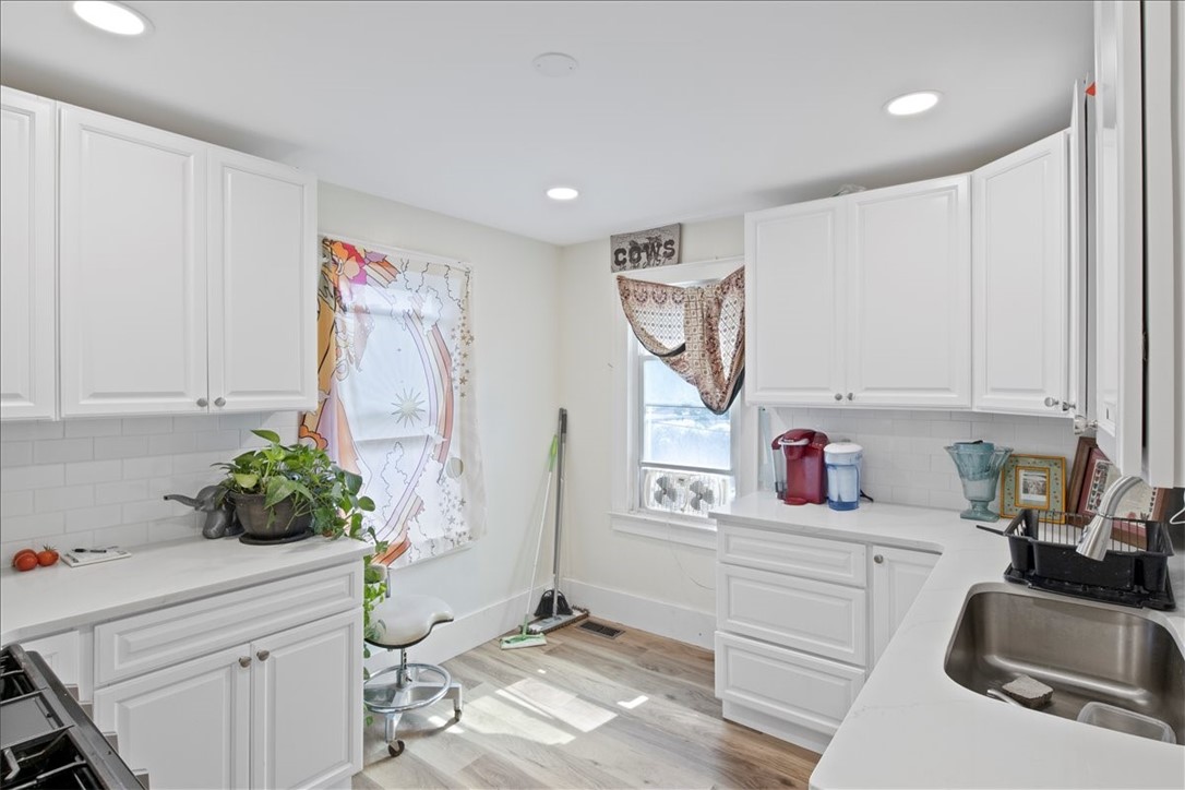 467 Benton Street Rochester, NY 14620 - Photo 5 of 27