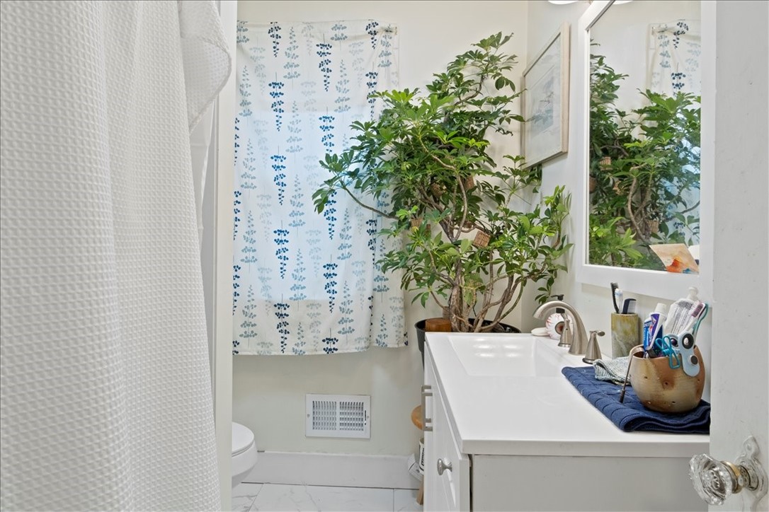 467 Benton Street Rochester, NY 14620 - Photo 7 of 27